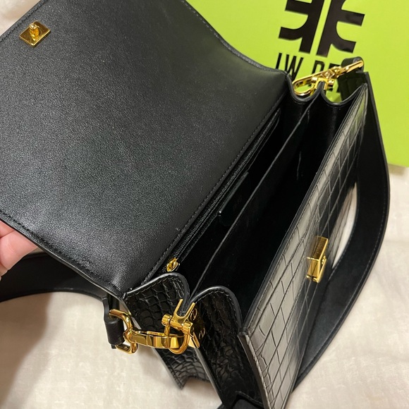 JW PEI Mini flap crossbody croc - 🖤 Black - Picture 3 of 5